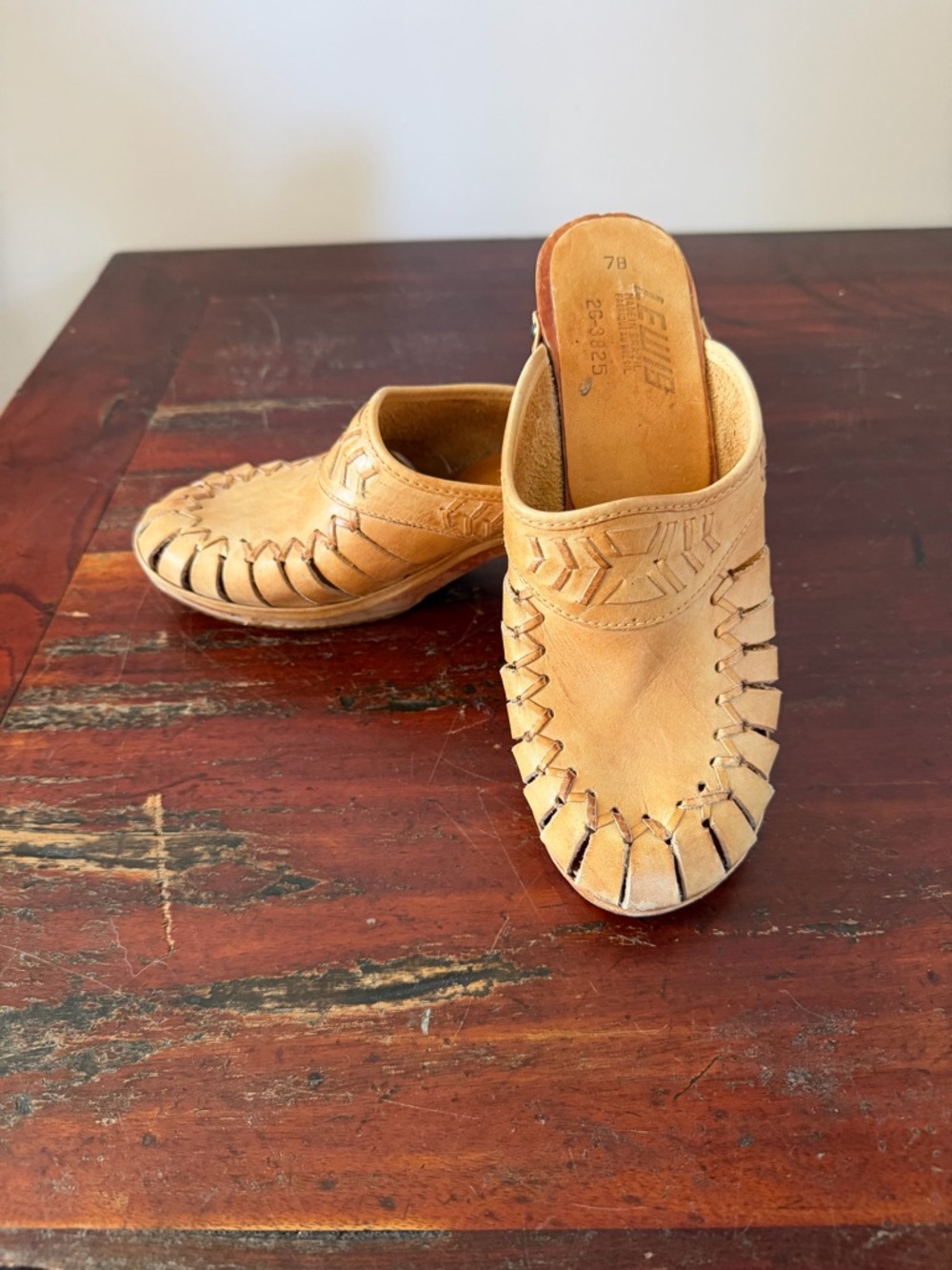 Lewis Vintage Tan Leather Huarache Clogs Mules Size 7B Made in Brazil